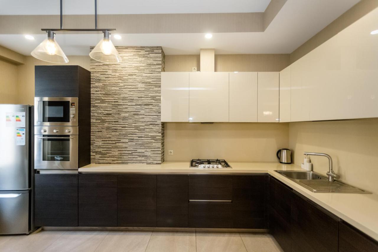 Central Cosy 5Bd-5Bath Apartment Tbilisi Exterior foto